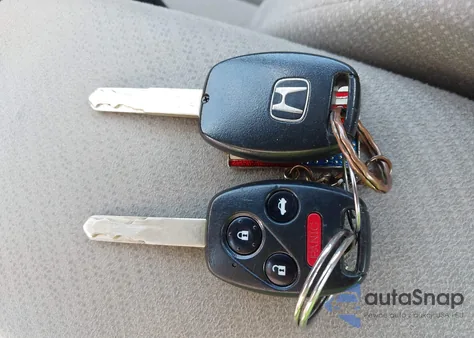 2013 Honda Civic Lx z USA, uszkodzony, nr VIN 2HGFB2F53DH596792